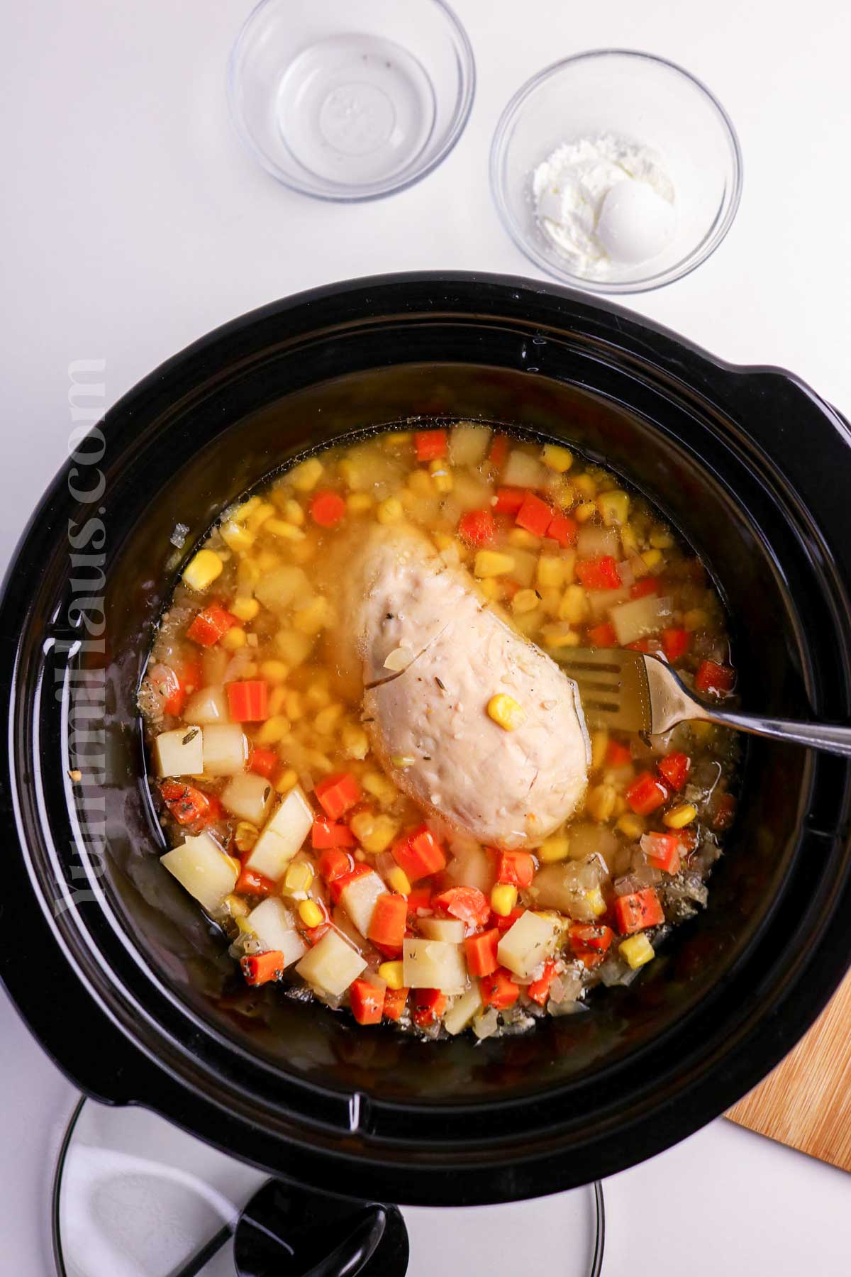 cooked chicken in slow cooker