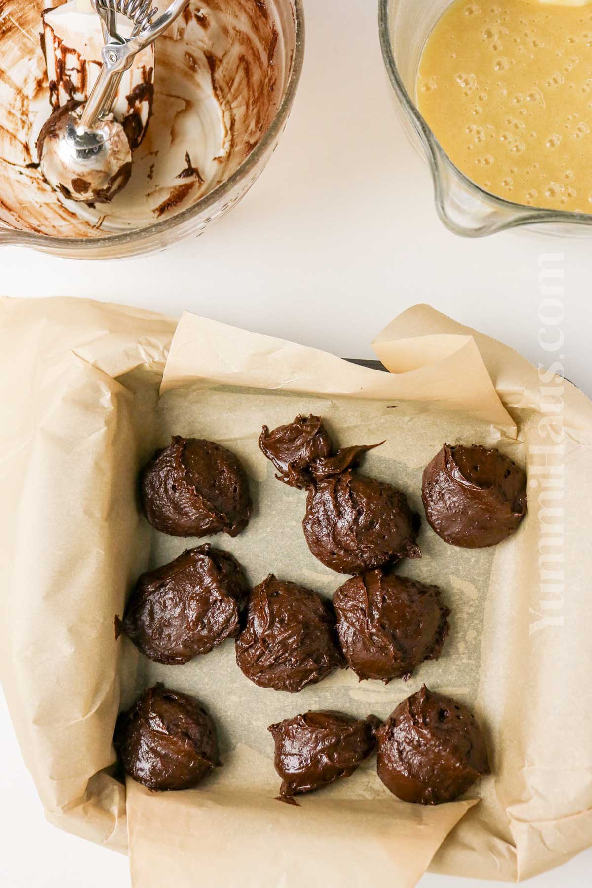 how to make Chocolate and White Chocolate Brownies