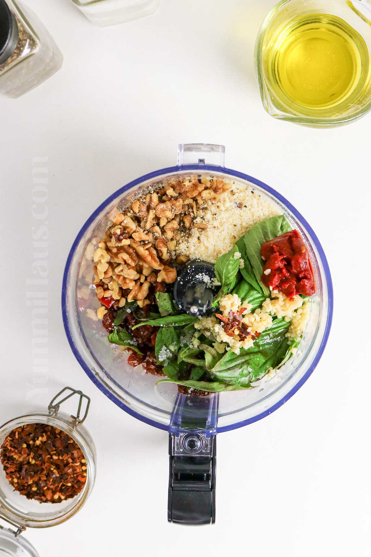how to make Pesto Rosso (Sun-dried Tomato Pesto)