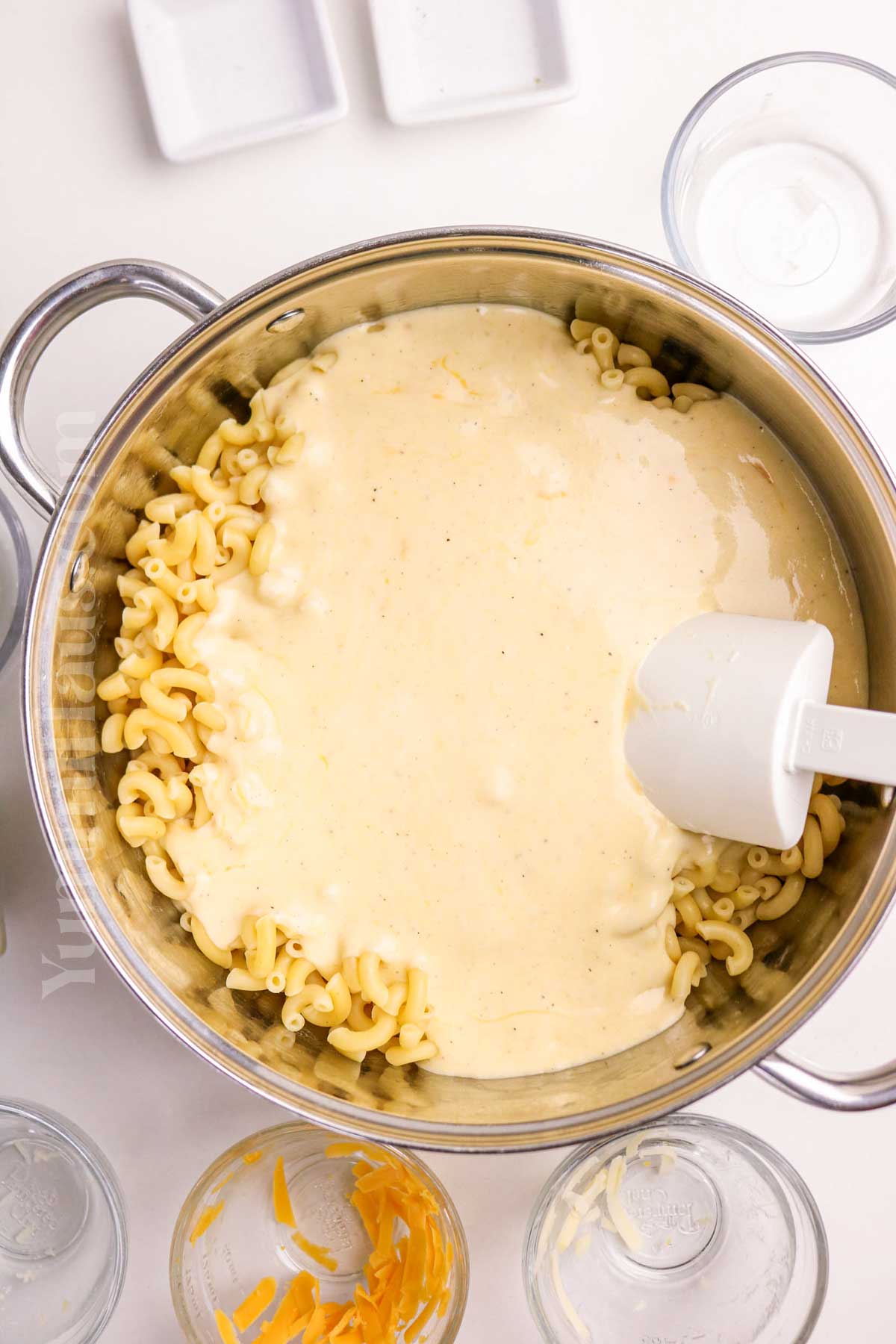 how to make 3-Cheese Macaroni and Cheese