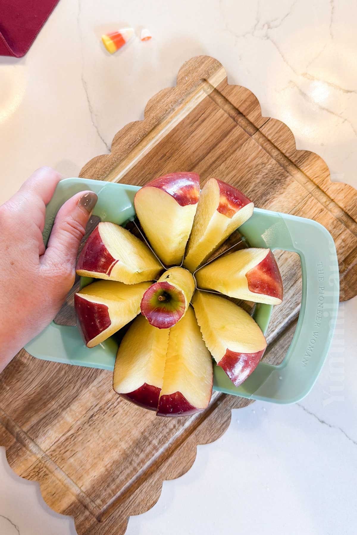 slicing the apple