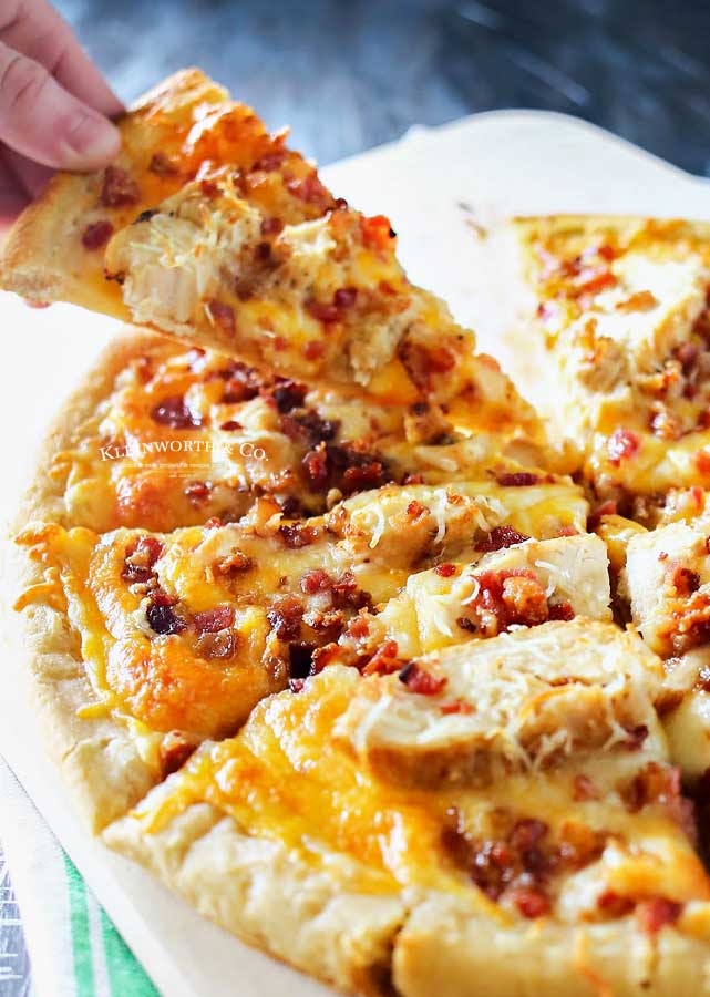 chicken bacon ranch pizza - Grilled Chicken & Bacon Pizza with Garlic Cream Sauce