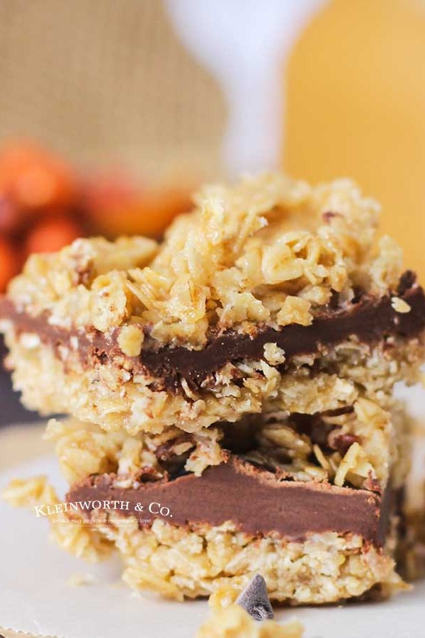 stove top dessert - No-Bake Chocolate Caramel Oat Bars