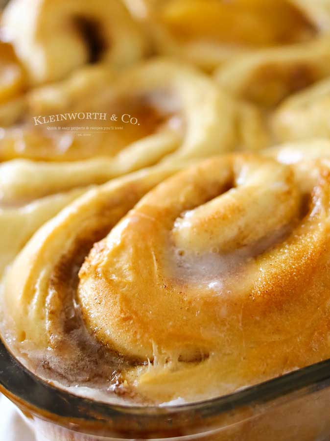 how to make Apple Pie Cinnamon Rolls