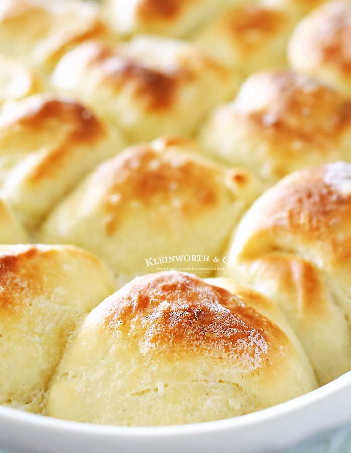 Weeknight One Hour Dinner Rolls